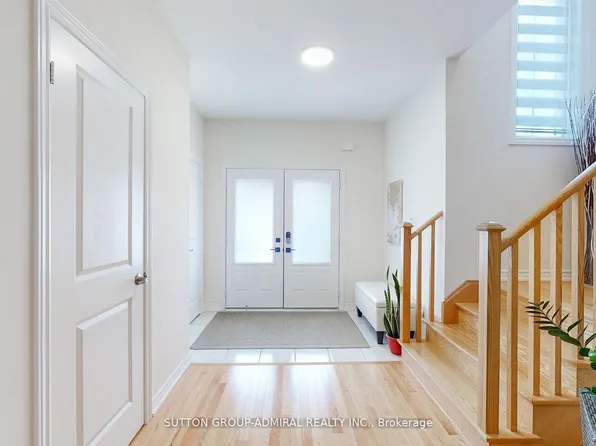 3 Cypress Point St, Barrie, ON L4N 6J9