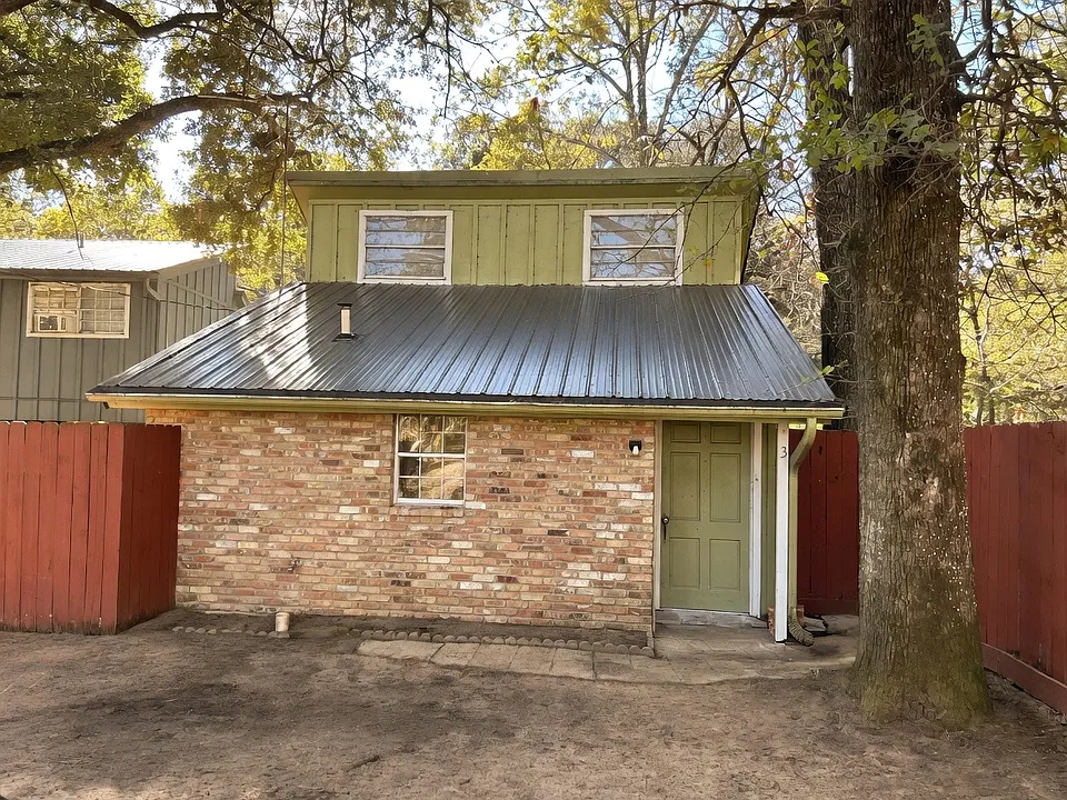 251 Washington Dr