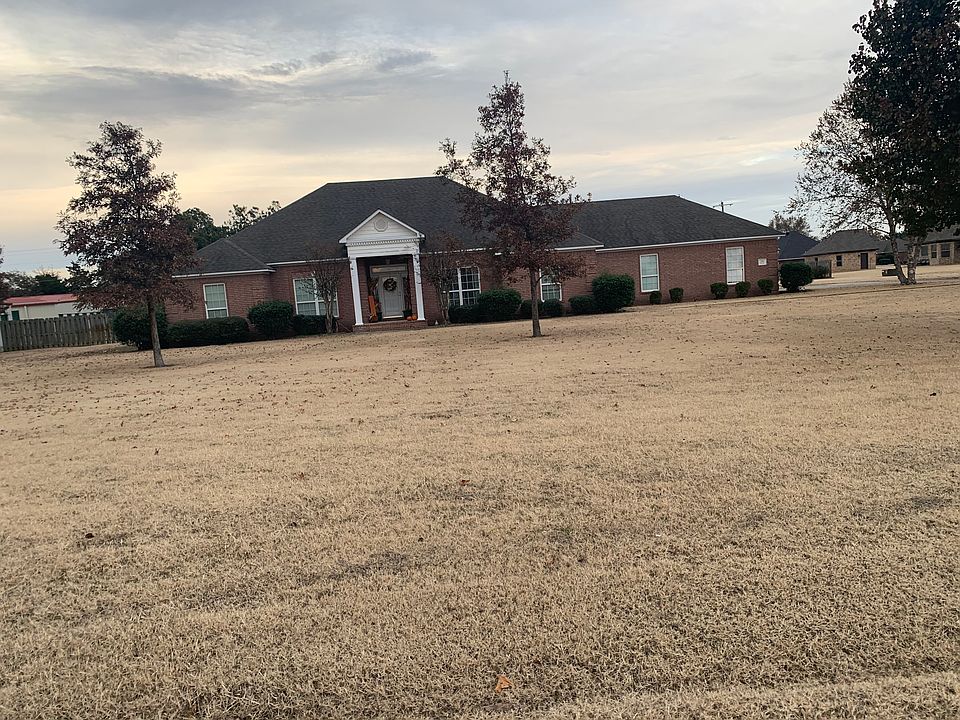 1st image of 100 Ashley Dr