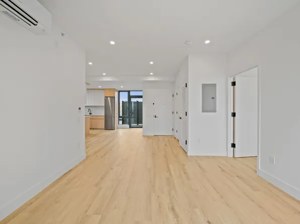 28-08 38th Avenue image 4 of 17