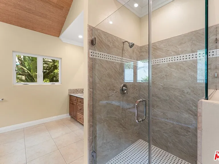 1630 Bridgeport Dr — Photo 30