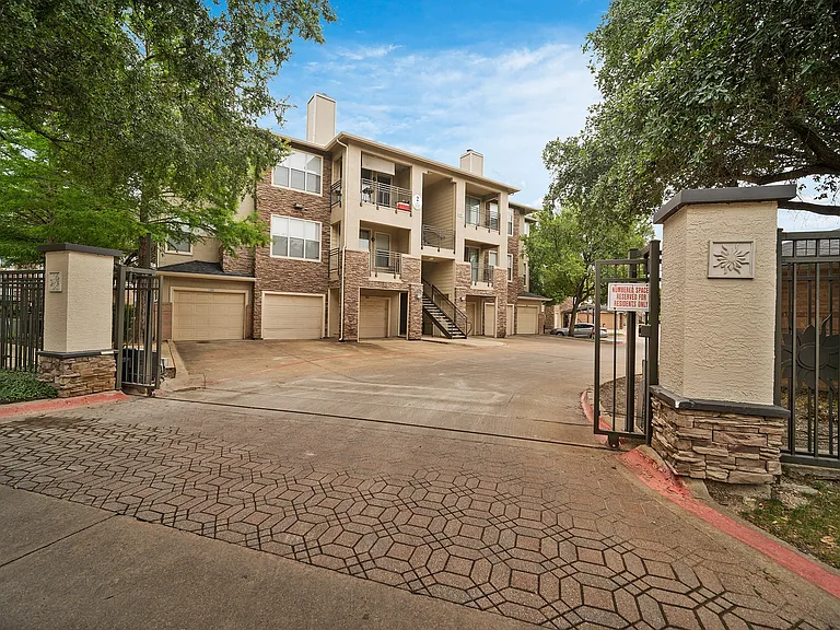 Dane Park North Garland — Photo 22