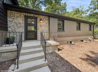 600 Eton Dr, North Barrington, IL 60010