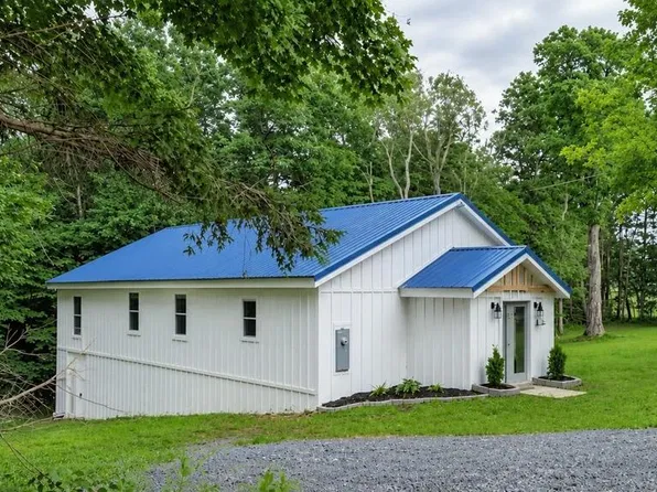 6134 Snowhill Rd, Mount Nebo, WV 26679