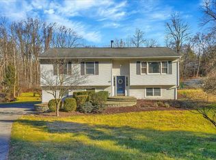 294 Greenhaven Rd, Poughquag, NY 12570