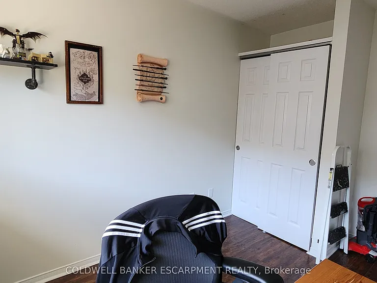 6 A Robert Ln — Photo 16