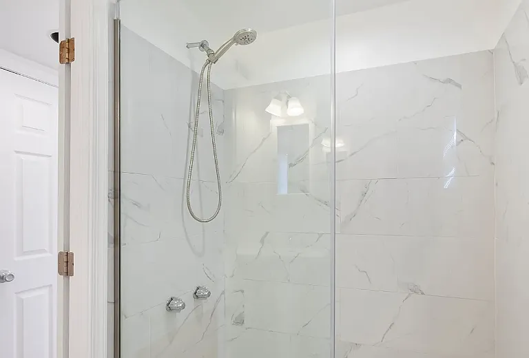 626 Carpenter St #2 — Photo 5