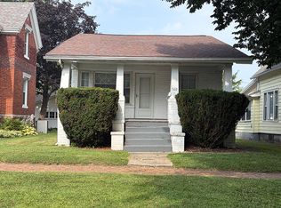 522 Phillips St, Galesburg, IL 61401