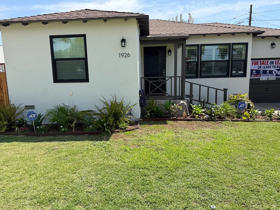1926 Hauser Blvd