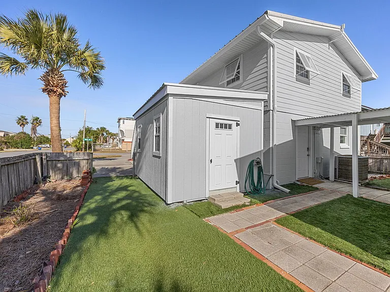2902 W 5th St — Photo 20