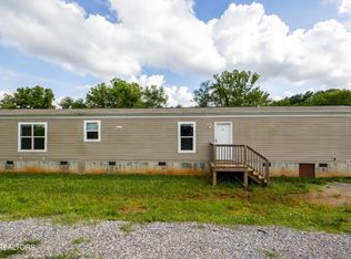 1138 Douglas Dam Rd, Dandridge, TN 37725