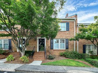 6817 Constitution Ln, Charlotte, NC 28210