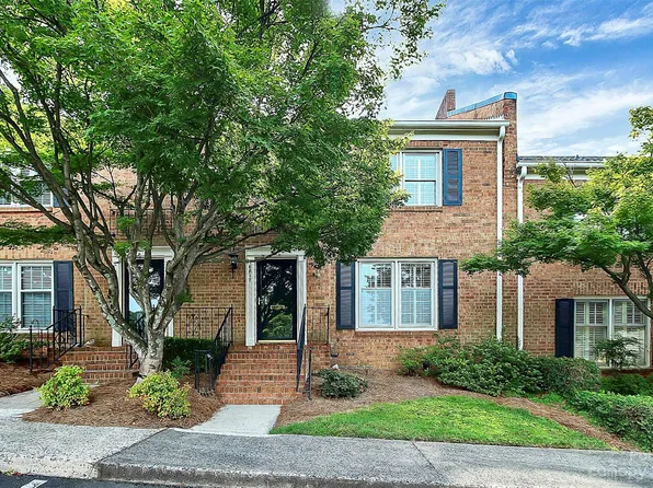 6817 Constitution Ln, Charlotte, NC 28210