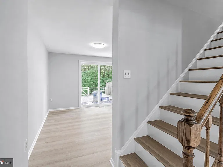 14435 Pebble Hill Ln S — Photo 9