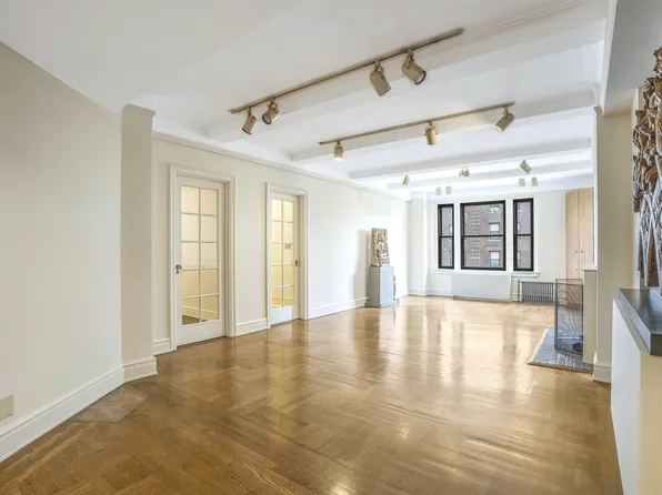 70 East 96th Street image 4 of 27