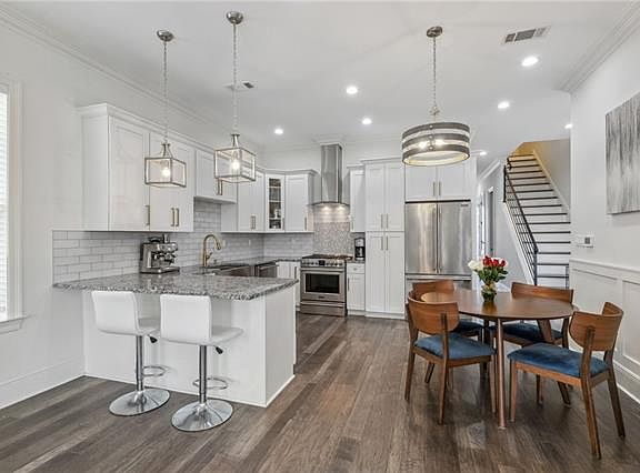 4th image of 5803 Franklin Ave