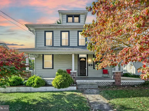 61 W Canal St, Dover, PA 17315