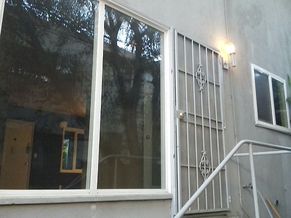 3rd image of 1218 N Laurel Ave APT 7