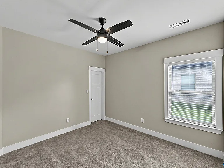 114 Hudson River Dr — Photo 36