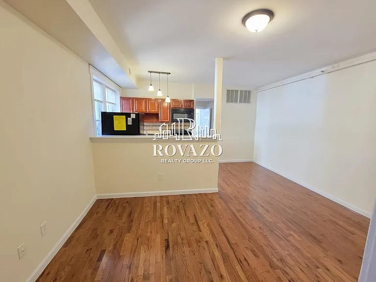 1304-1305 Clinton Ave #25A — Photo 3