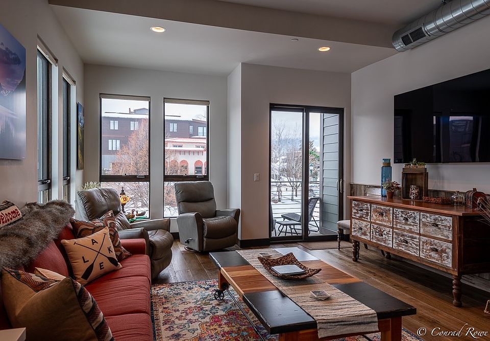 1st image of 139 E 2nd St Unit 201