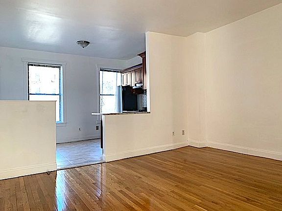 4th image of 295 Wythe Ave APT 3