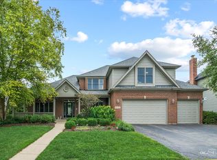 40W313 Carl Sandburg Rd, St Charles, IL 60175