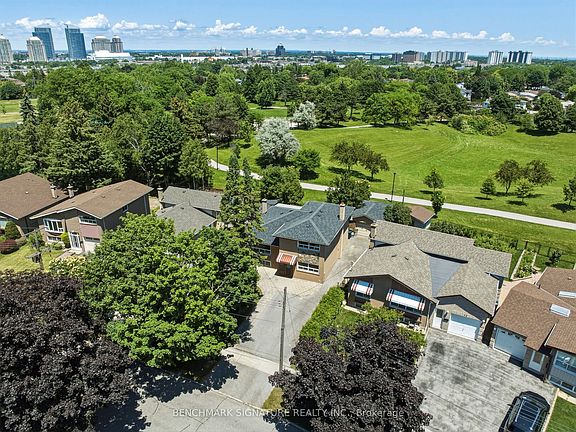 3rd image of 51 Baybrook Cres
