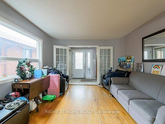 4th image of 58 Park St