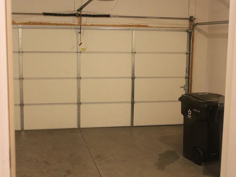 926 Sadie Ct — Photo 14
