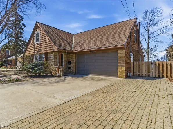 29319 Cresthaven Dr, Willowick, OH 44095