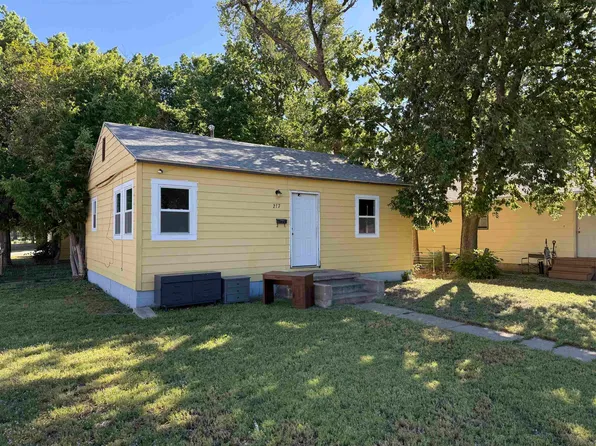 217 W 5th St, Hays, KS 67601