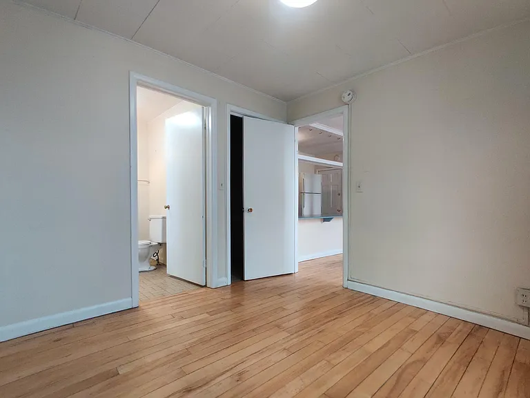 112 Pine St #2P — Photo 6