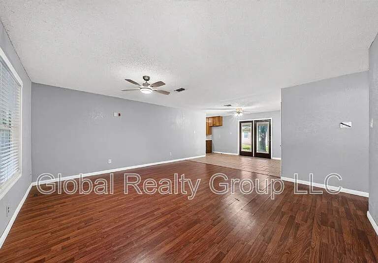 138 Bobolink Dr — Photo 6