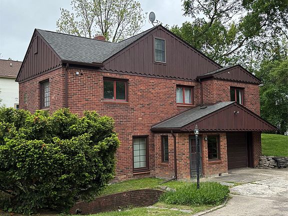 3rd image of 109 W Kennett Rd