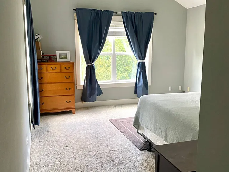 2194 Douglas Dr NE — Photo 10