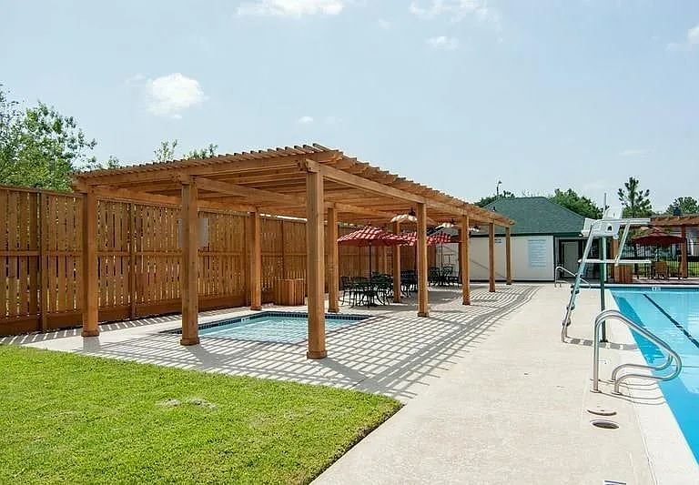 2110 Whiteback Dr — Photo 41