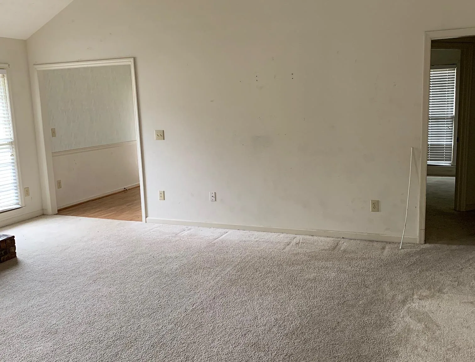 7079 Stoneybrook Dr — Photo 4