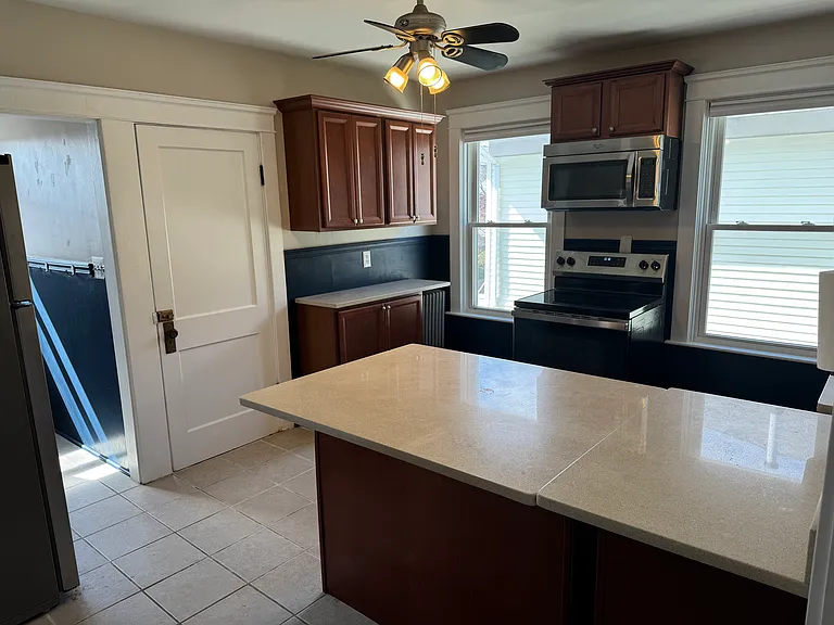 110-112 Waltham St #110 — Photo 4