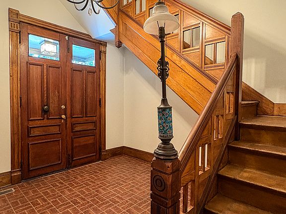 5th image of 705 South St #2