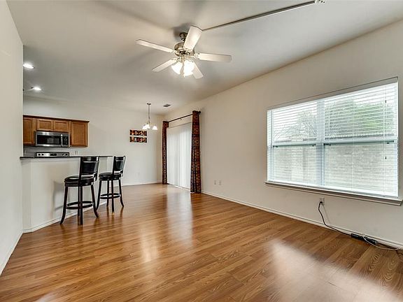 4th image of 2806 Pasadena Ln