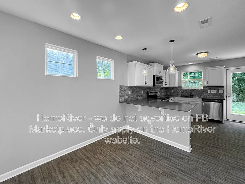 3 bed, 2.5 bath, 1745 sqft, $1,965 — Photo 4