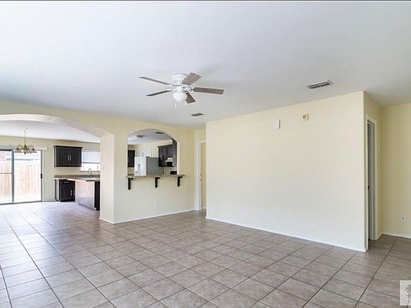 3rd image of 3019 Duck Pond Dr