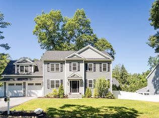 7 Perham St, Bedford, MA 01730