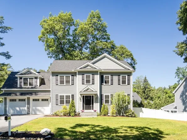 7 Perham St, Bedford, MA 01730