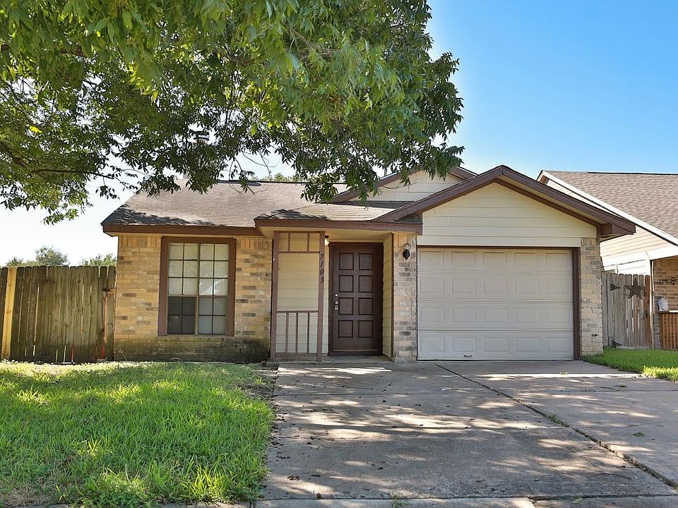 1st image of 7103 Village Lake Dr
