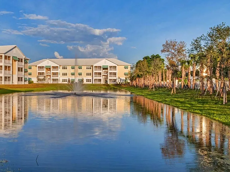Waterline Bonita Springs — Photo 5
