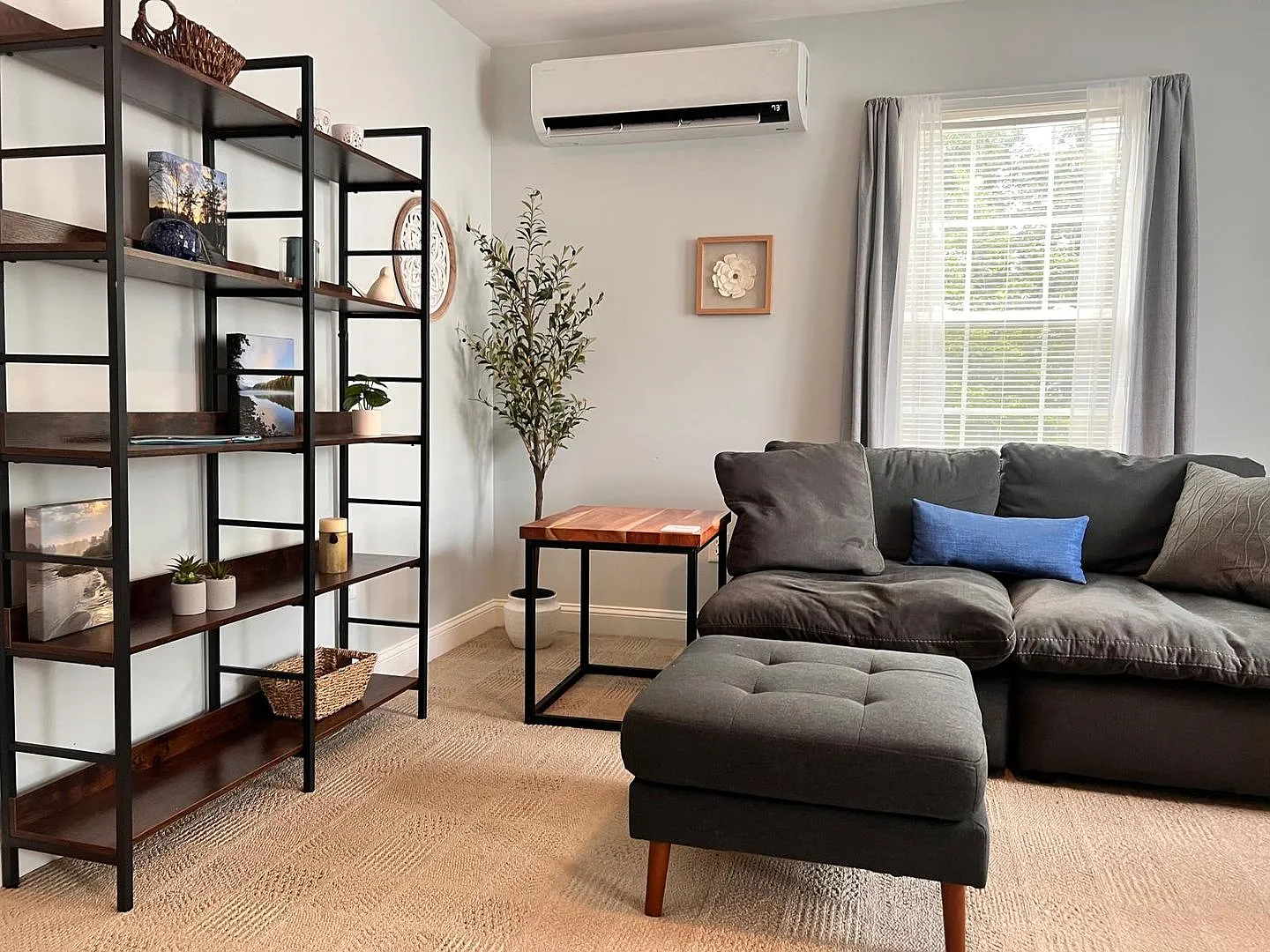 Fully Furnished | Spacious 2-Bedroom End-Unit Townhouse | Walk-In Closet | Private Outdoor Space — Photo 4