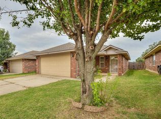 517 Cherokee Gate Dr, Yukon, OK 73099
