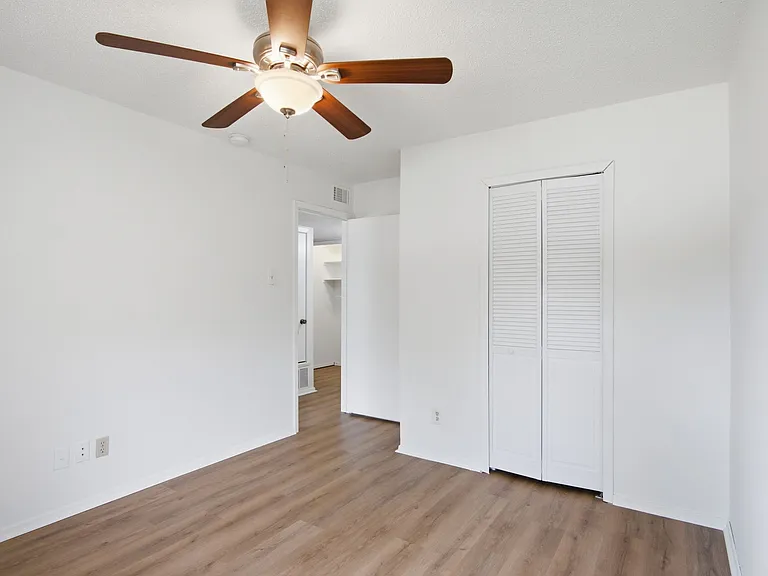 2813 Countess Dr — Photo 10
